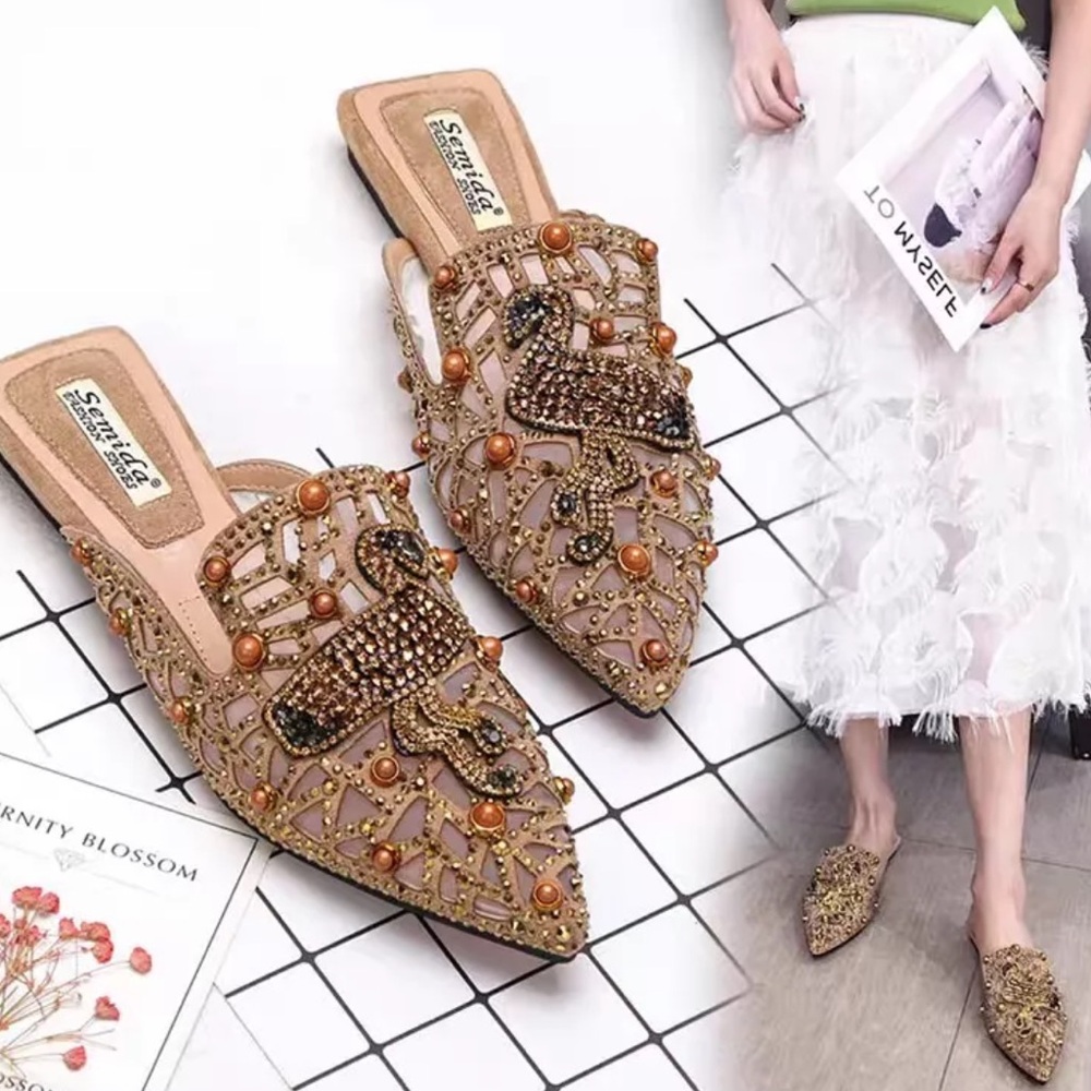 Cream and Black Sandal with Classic Style size 38